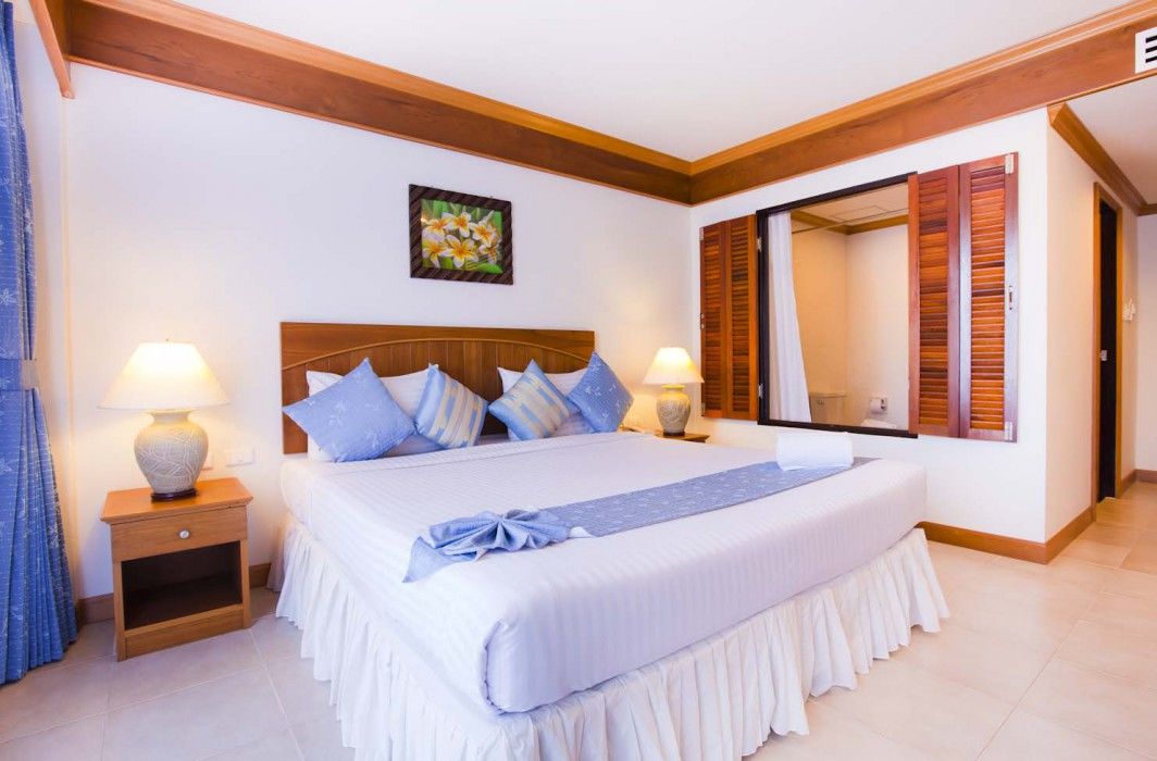Jiraporn Hill Resort Patong Exterior foto
