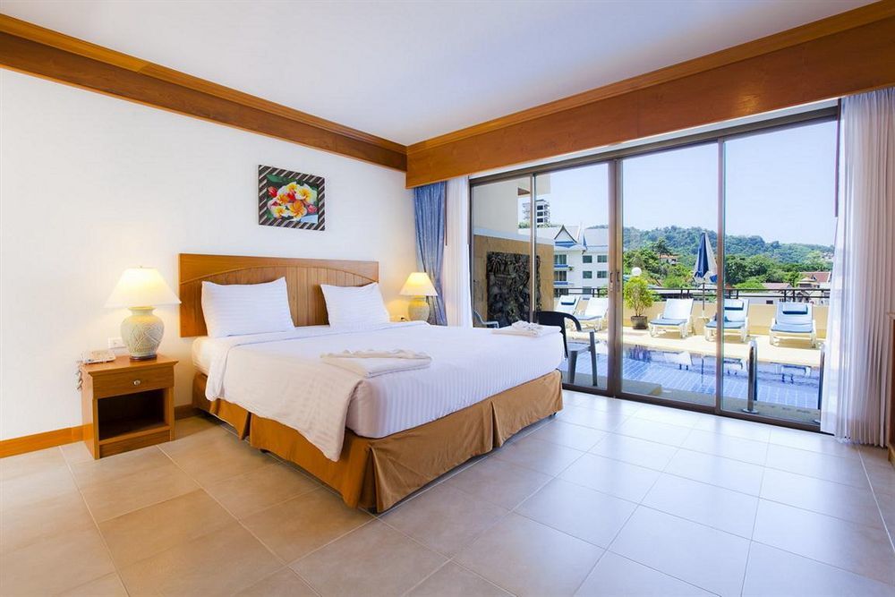 Jiraporn Hill Resort Patong Exterior foto